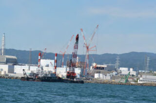 汚染水を放出する前の工事の様子が生々しく写る。写真:いわき放射能市民測定室たらちね、2023 年5 月31 日